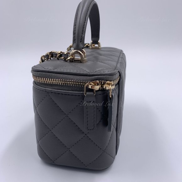 ❗️Sold❗️ CHANEL Lambskin Grey Top Handle Vanity Case Chain Bag GHW - Picture 6 of 15